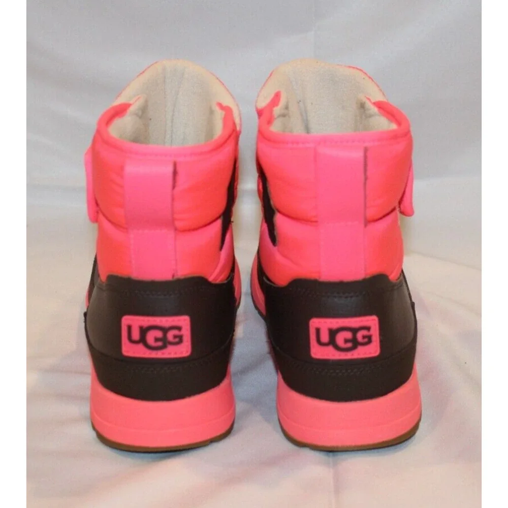 UGG YOUTH SZ 6 WATERPROOF PINK‎ WINTER BOOTS NEW IN BOX